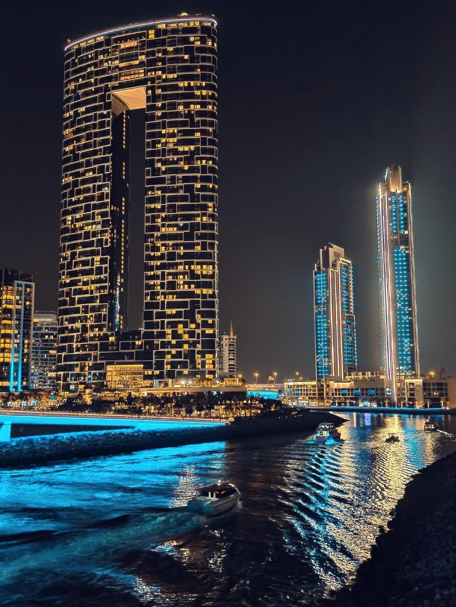 Seaview Beach Hostel Jbr - Walk To Beach - Gym - Pool - Metro Station Dubái Exterior foto