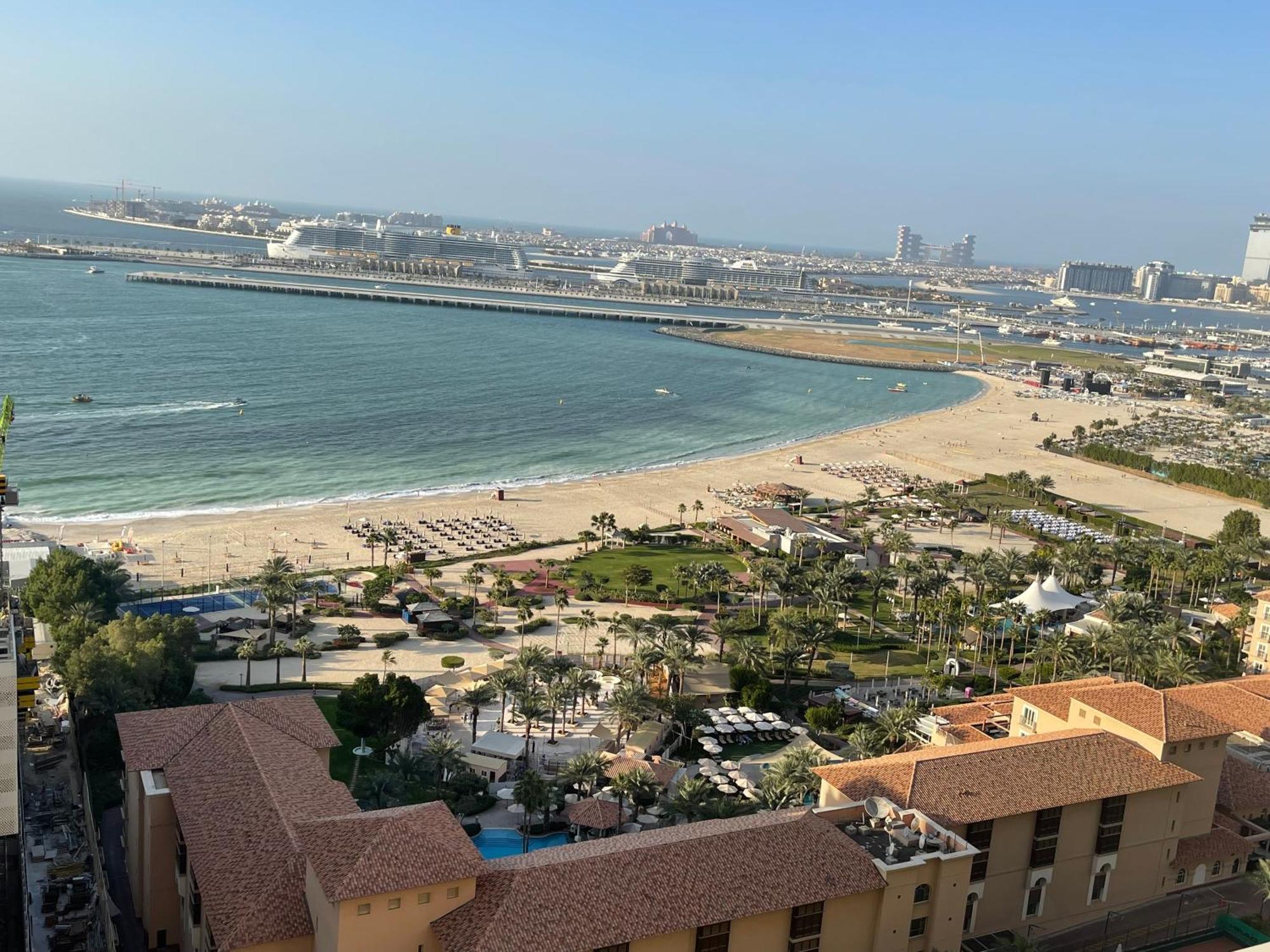 Seaview Beach Hostel Jbr - Walk To Beach - Gym - Pool - Metro Station Dubái Exterior foto