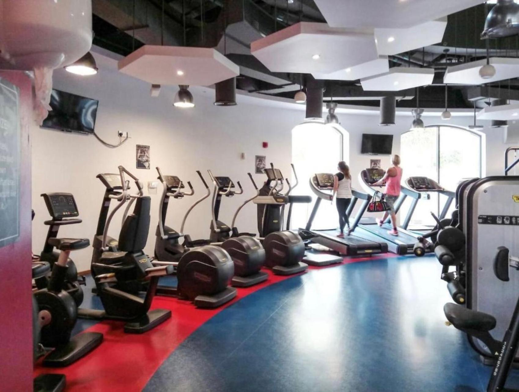Seaview Beach Hostel Jbr - Walk To Beach - Gym - Pool - Metro Station Dubái Exterior foto